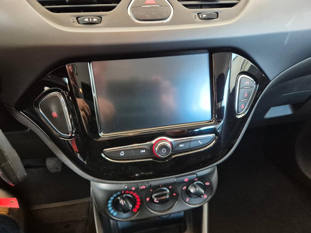 Opel Corsa 1.4 90CV GPL Tech 5 porte Advance