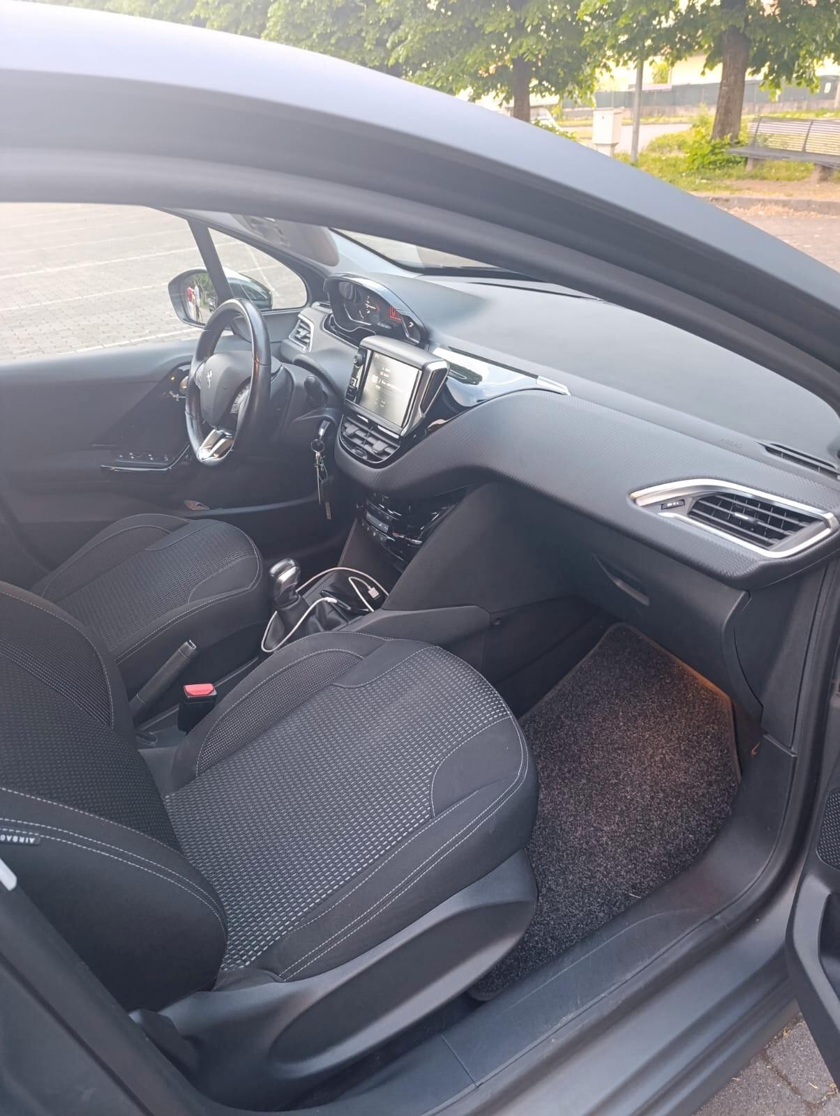 Peugeot 208 PureTech 82 ETG5 S&S 5 porte Allure