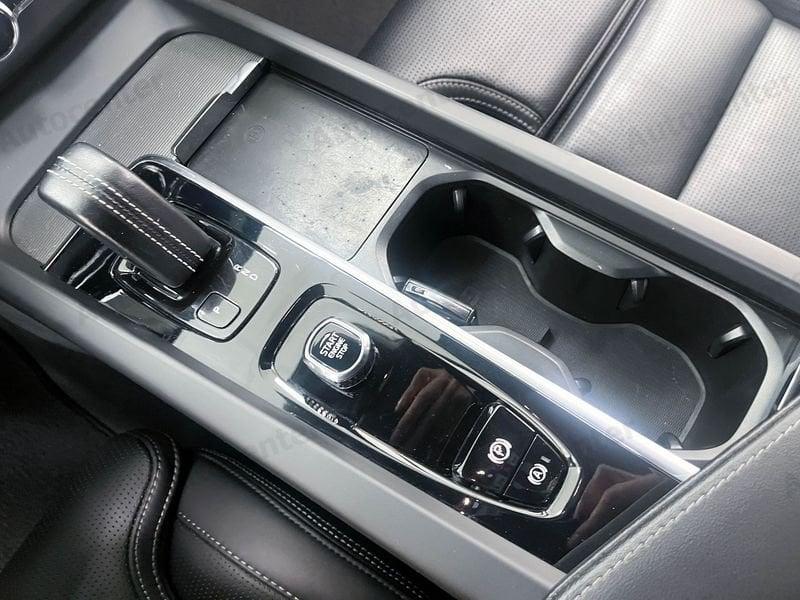 Volvo XC60 XC60 B4 (d) TRAZ ANT 197CV AUT R DESIGN **AUTOCARRO N1**