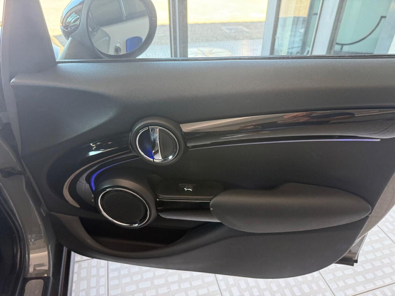 Mini 2.0 Cooper SD aut. Hype 5 porte