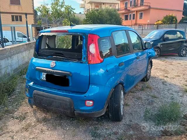 AUTO SINISTRATA