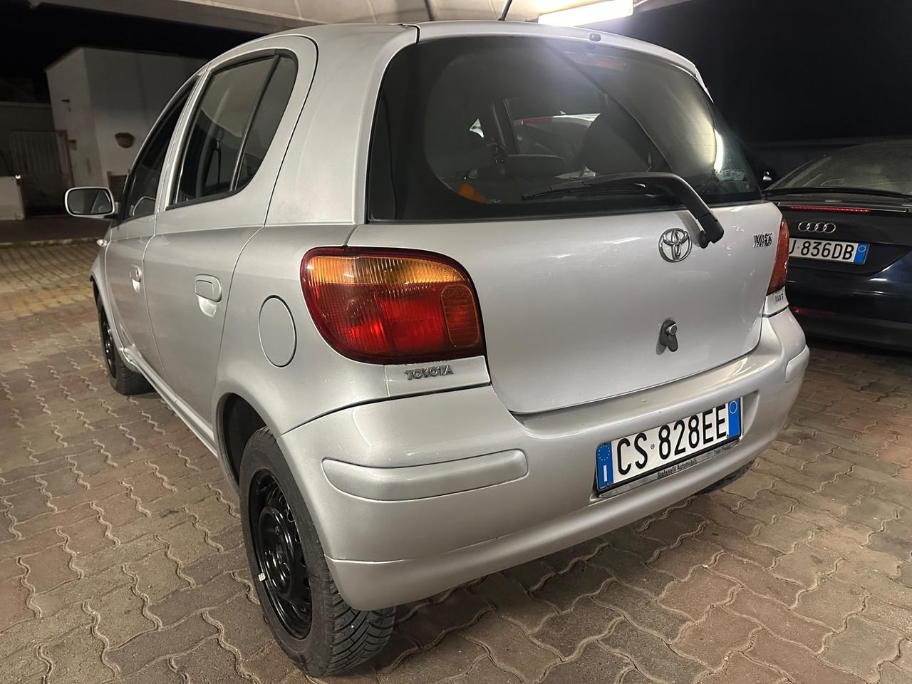 Toyota YARIS 1.0 BENZINA 2005 - SOLO 120 MILA KM