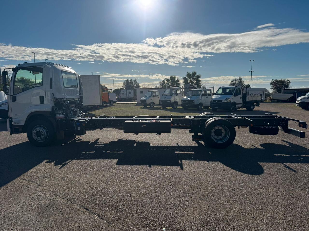 Isuzu F14 5.2 240cv Passo Q a Telaio Nuovo da Immatricolare