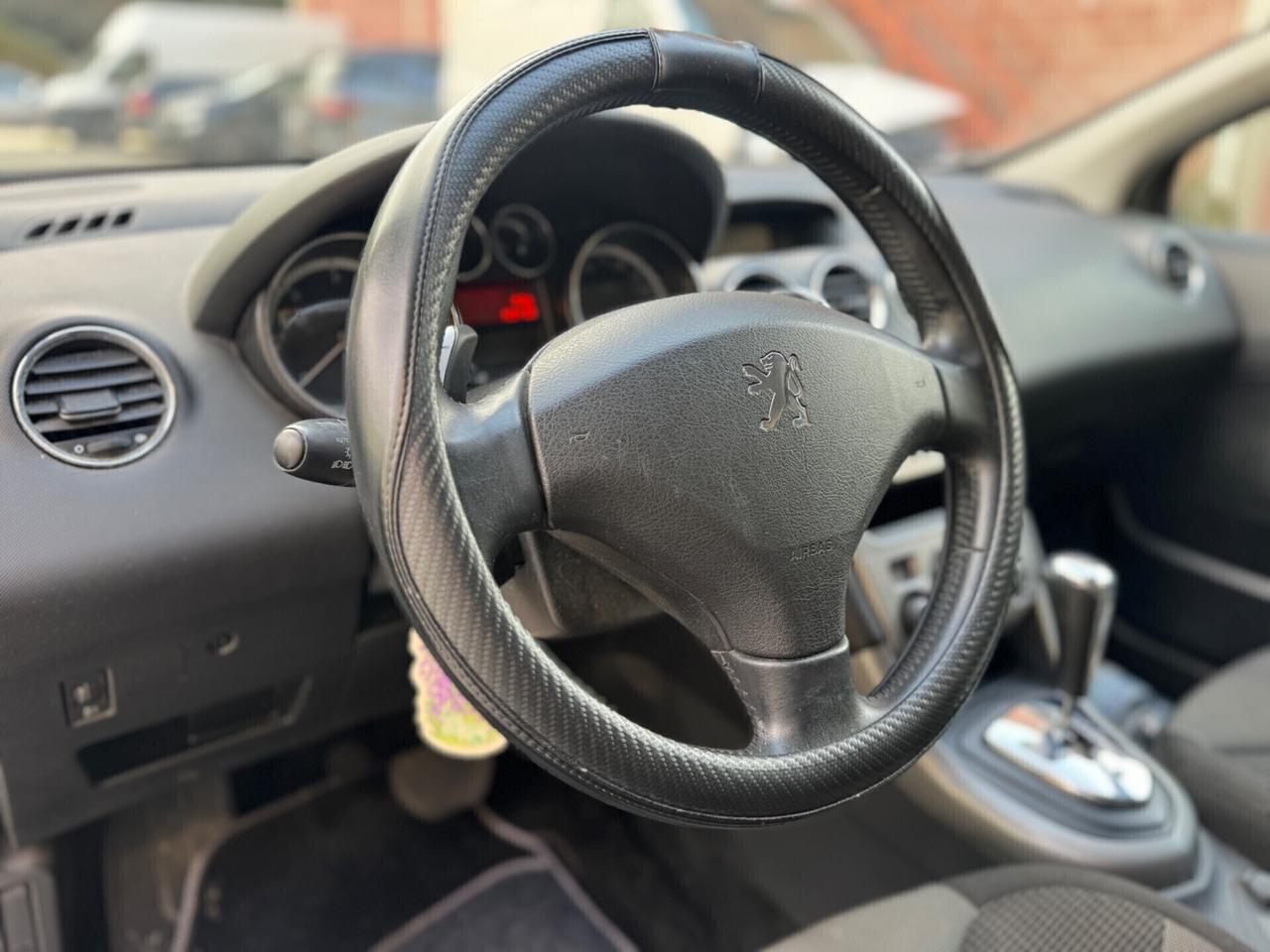 Peugeot 308 1.6 HDi 112CV cambio automatico 2011