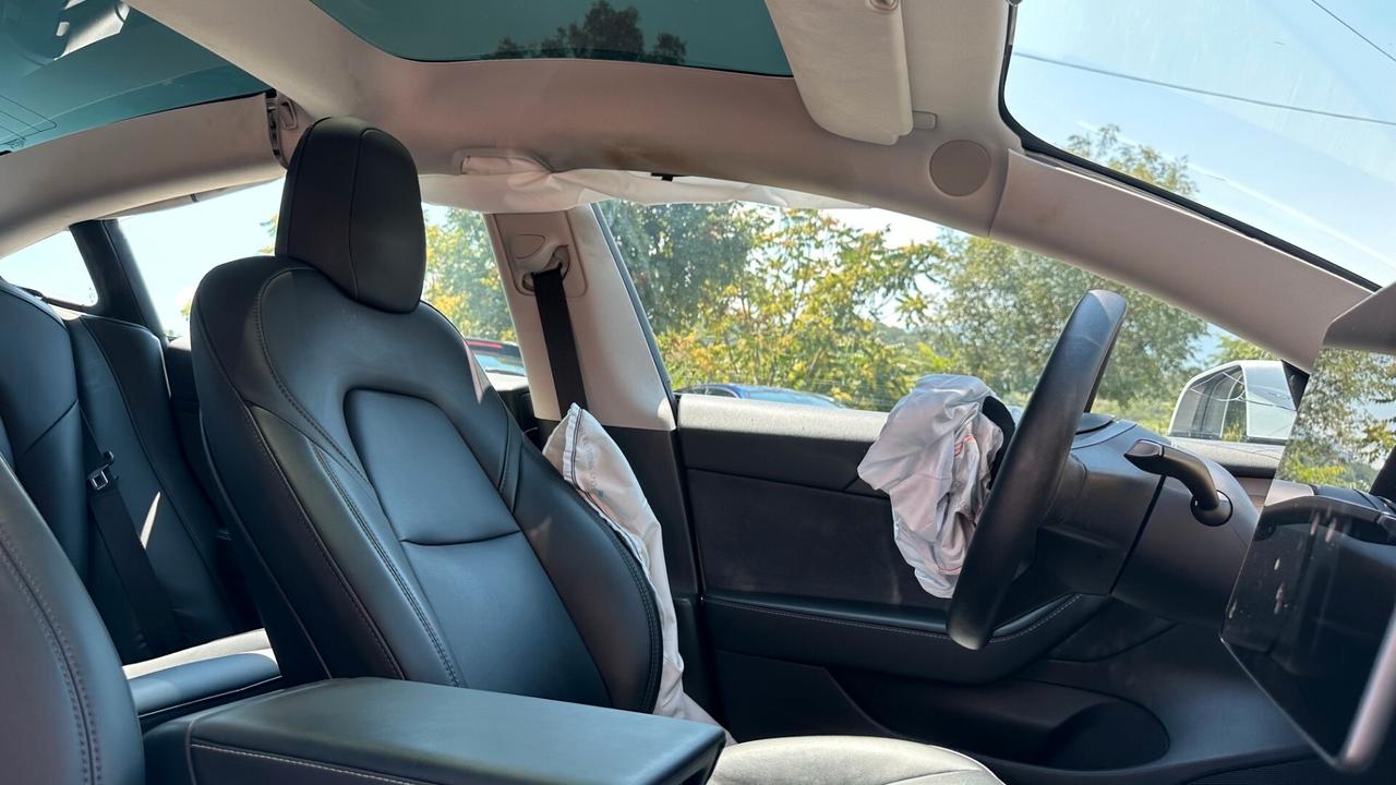 Tesla Model 3 RWD (incidentata)
