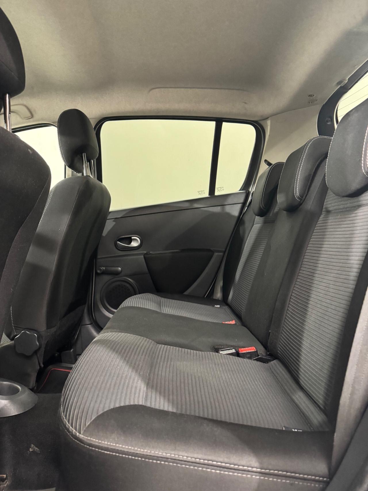 Renault Clio 1.5 dCi 90CV *NEOPATENTATI-NAVIGATORE*