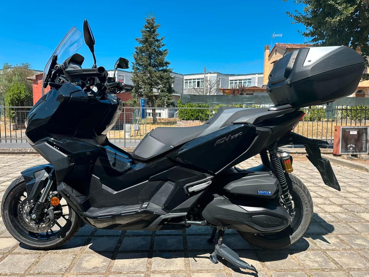 Honda ADV 350