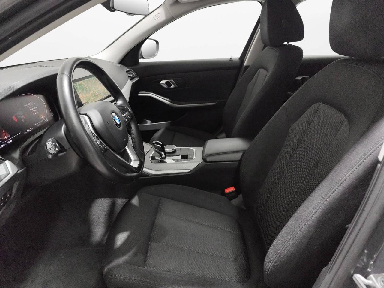 BMW Serie 3 318d Touring 48V Business Advantage