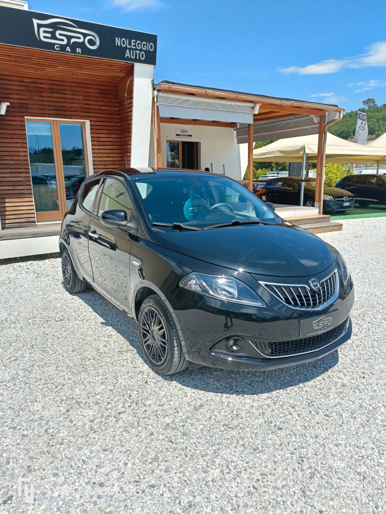 Lancia Ypsilon 1.0 FireFly 5 porte S&S Hybrid Ecochic Gold