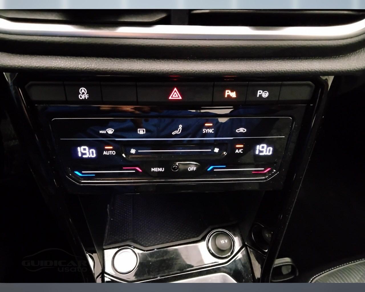 VOLKSWAGEN T-Roc I 2022 - T-Roc 2.0 tdi R-Line 115cv