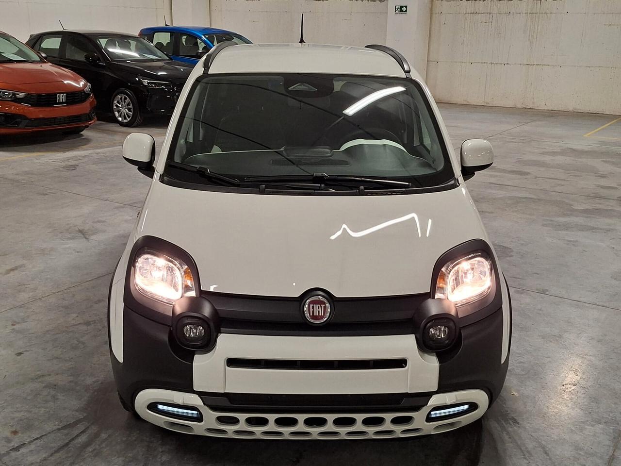 Fiat Panda 1.0 FireFly Hybrid Pandina Cross Km.0