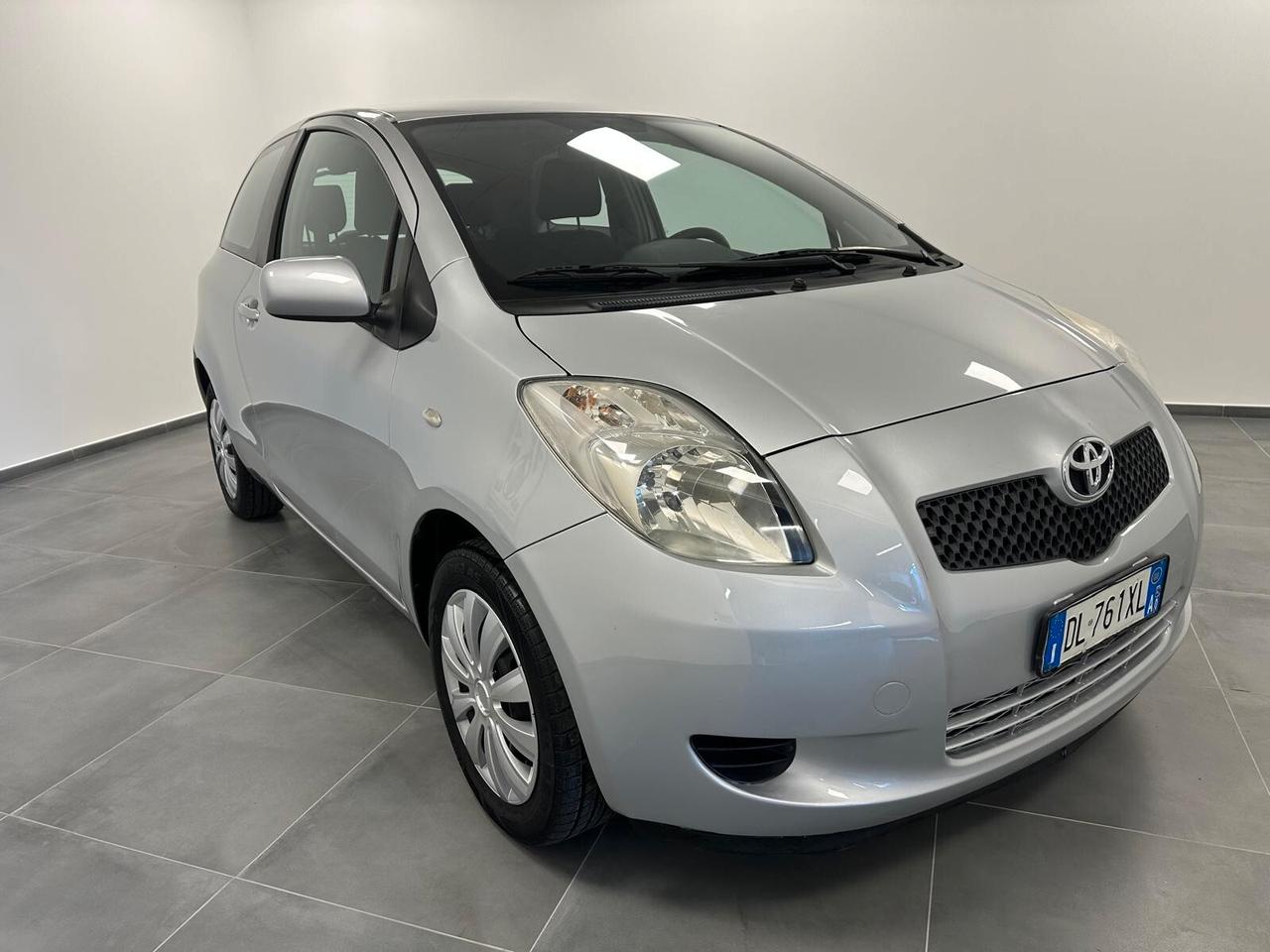 Toyota Yaris 1.0 3 porte - Neopatentati