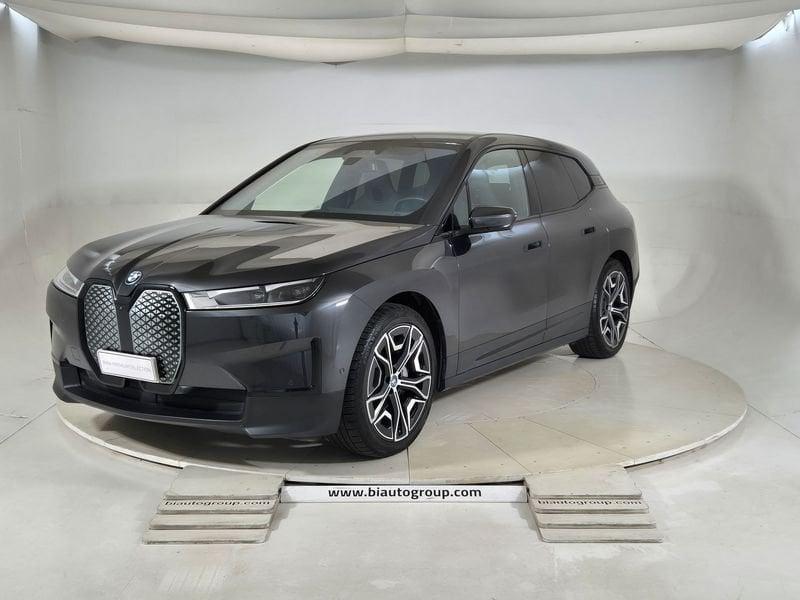BMW iX i20 2021 xdrive40 pacchetto sportivo