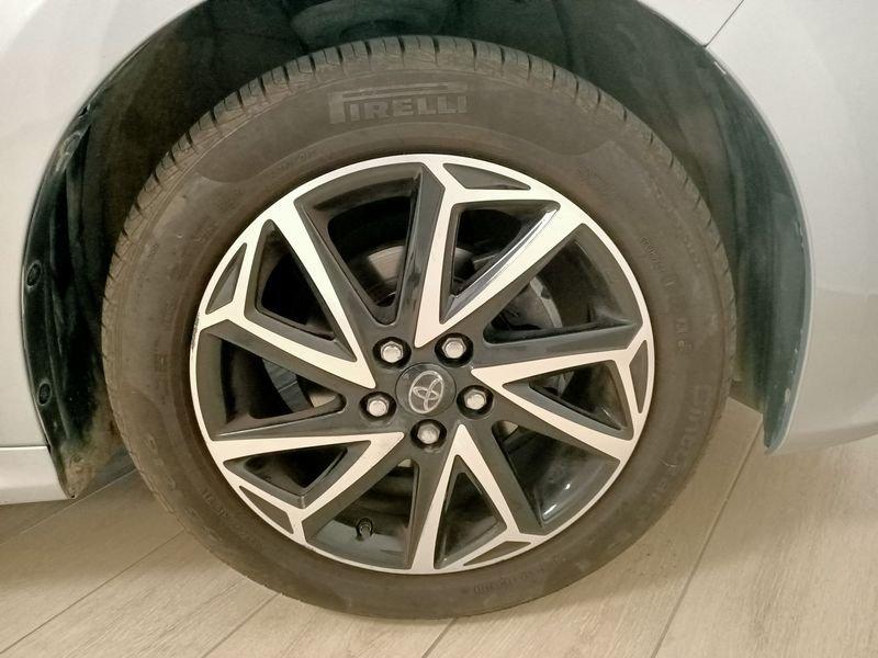 Toyota Yaris 4ª serie 1.0 5 porte Active