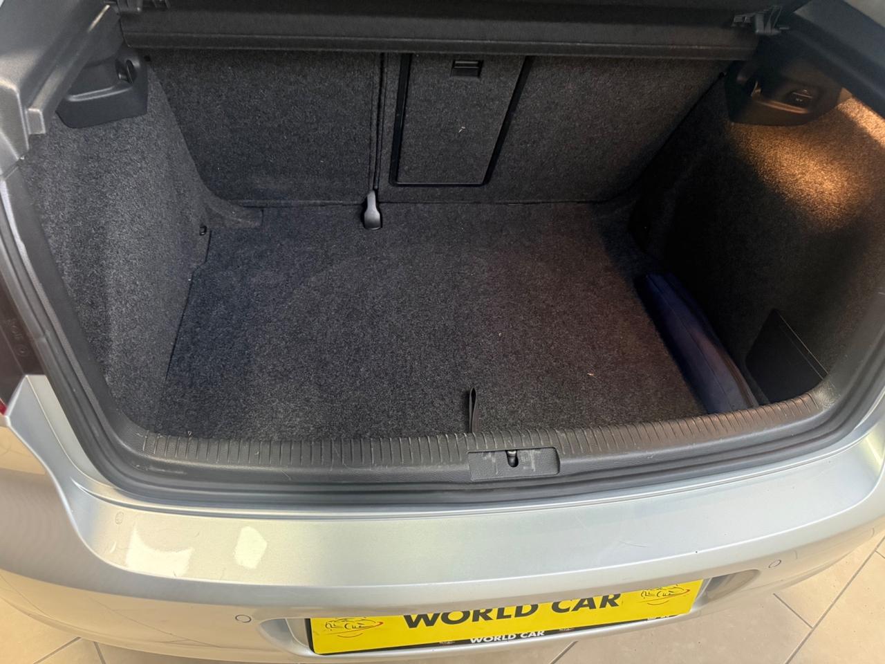 Volkswagen Golf 1.6 TDI DPF 5p. Highline