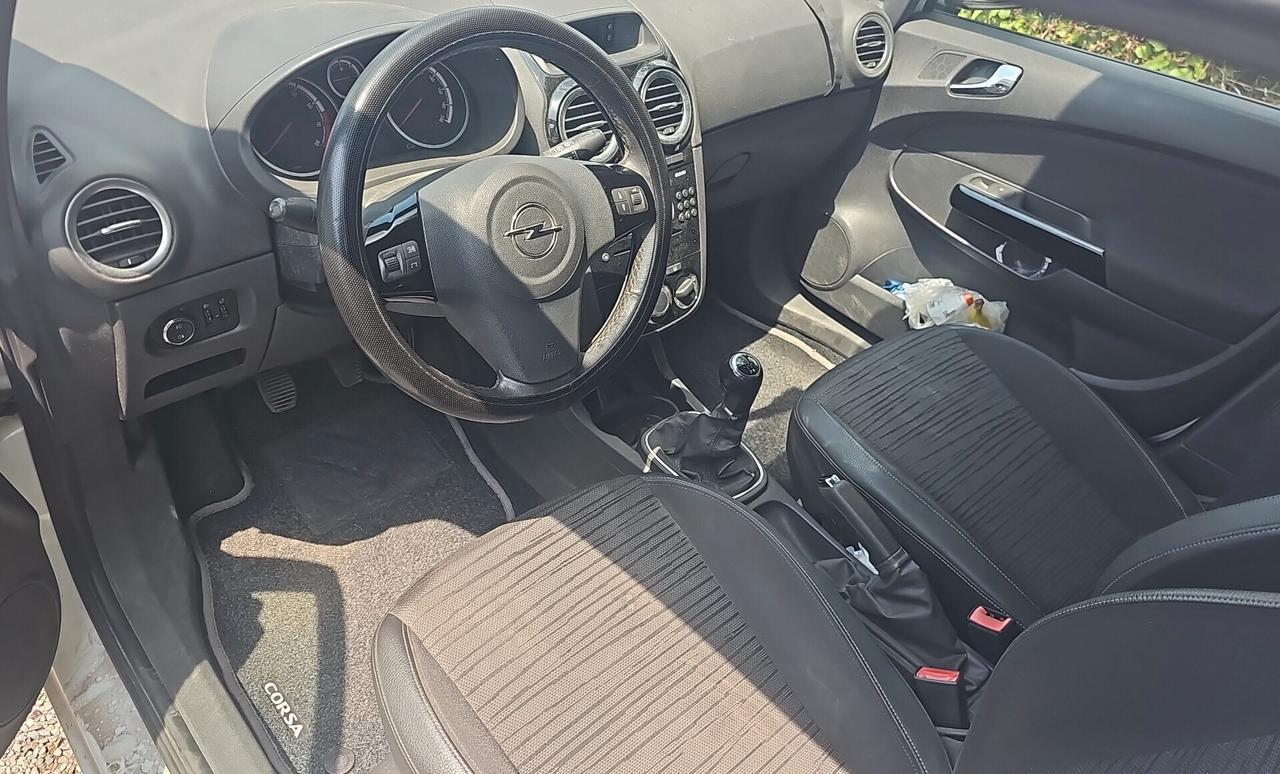 Opel Corsa 1.4 16V 5 porte Sport GUIDABILE DA NEOPATENTATI