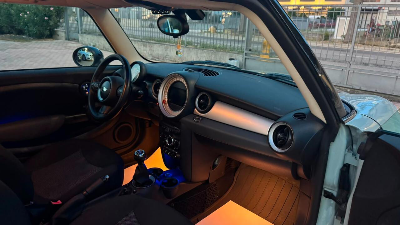 Mini 1.6 16V Cooper D