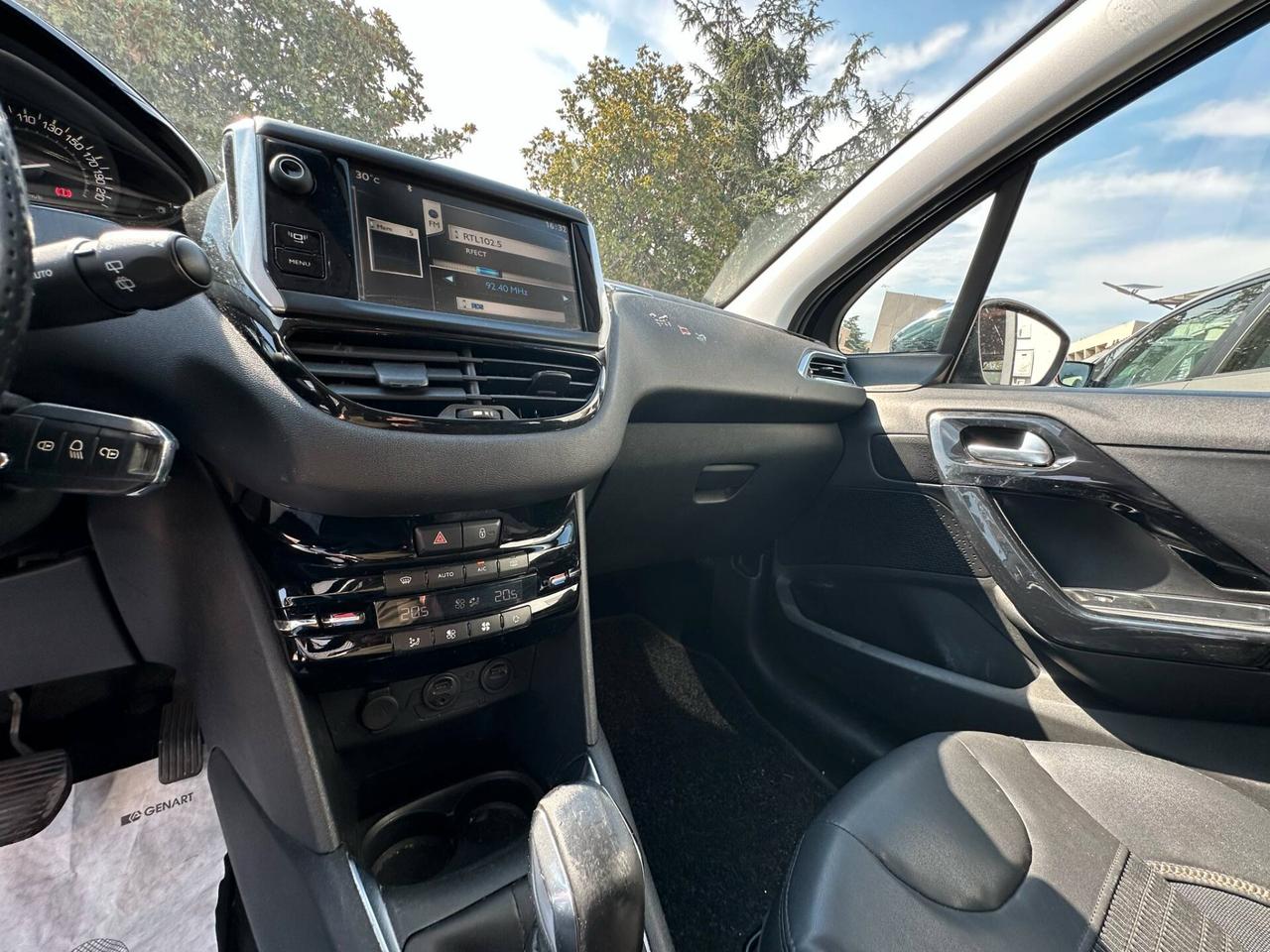 Peugeot 208 1.4 HDi 68 CV 3 porte Allure