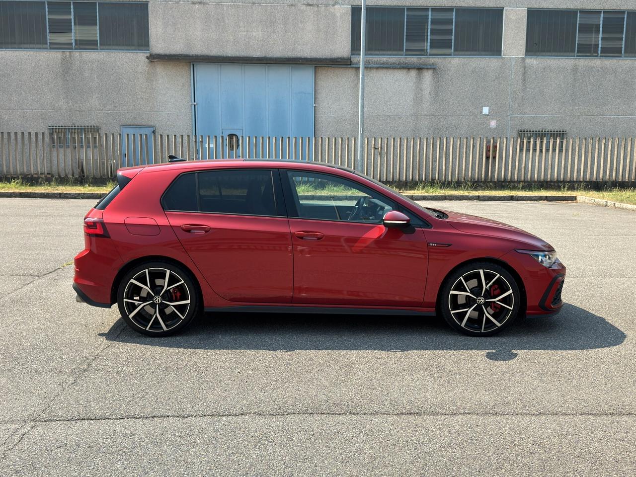 Volkswagen Golf GTI 2.0 TSI DSG