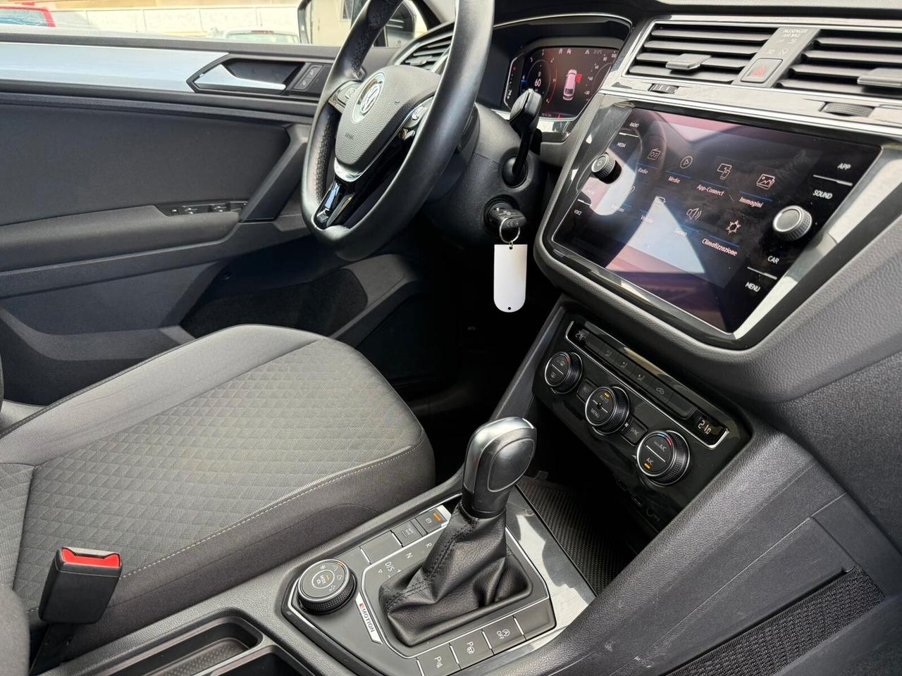 Volkswagen Tiguan 2.0 TDI SCR DSG 4MOTION Sport BMT