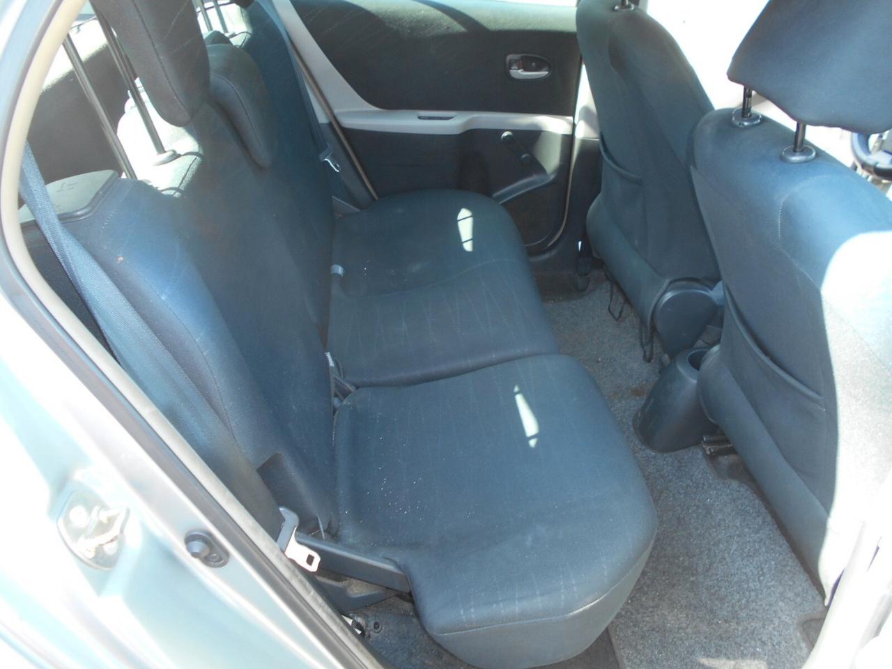 Toyota Yaris 1.3 5 porte 5 posti