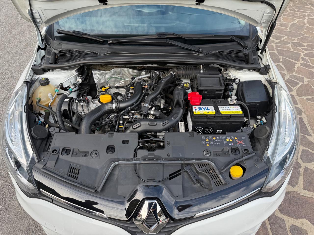 Renault Clio TCe 12V 75 CV 5 porte Moschino Life