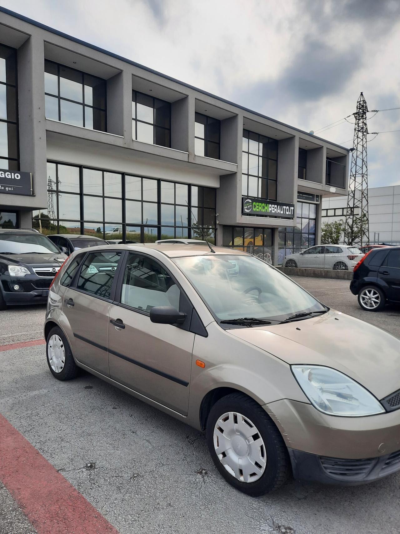 Ford Fiesta 1.2 16V 5p. Ambiente OK NEOPATENTATI