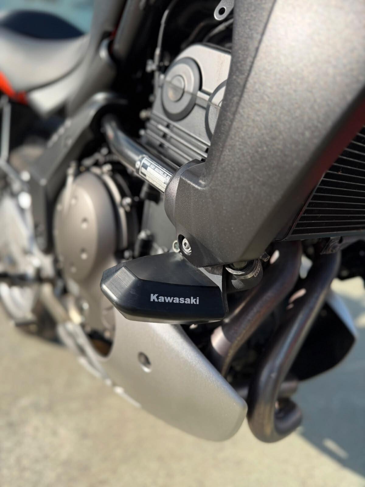 KAWASAKI VERSYS 650 – 15.000 KM - PATENTE A2