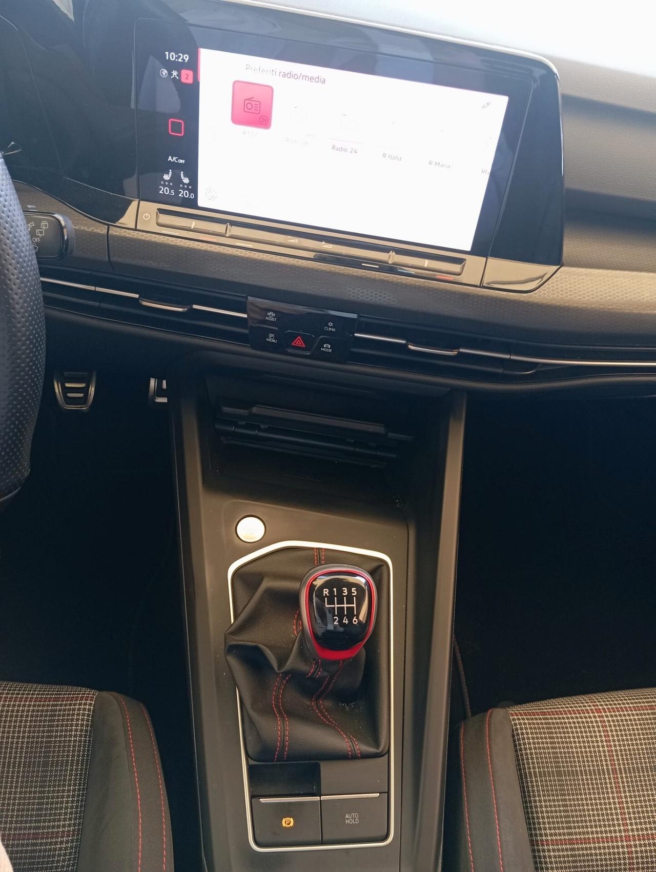 Volkswagen Golf GTI VIII 2.0 TSI