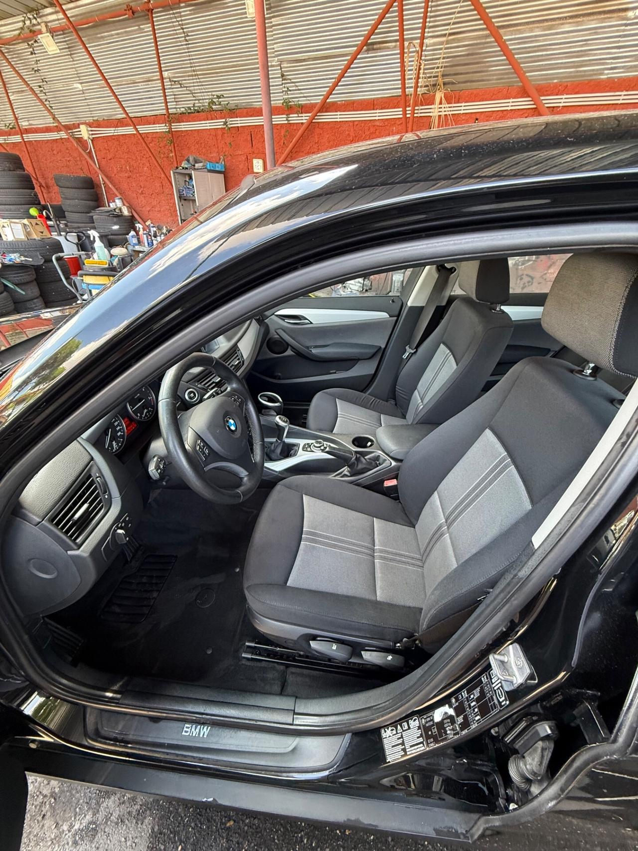 X1 xDrive18d Futura-unipro-130 mila km -rate