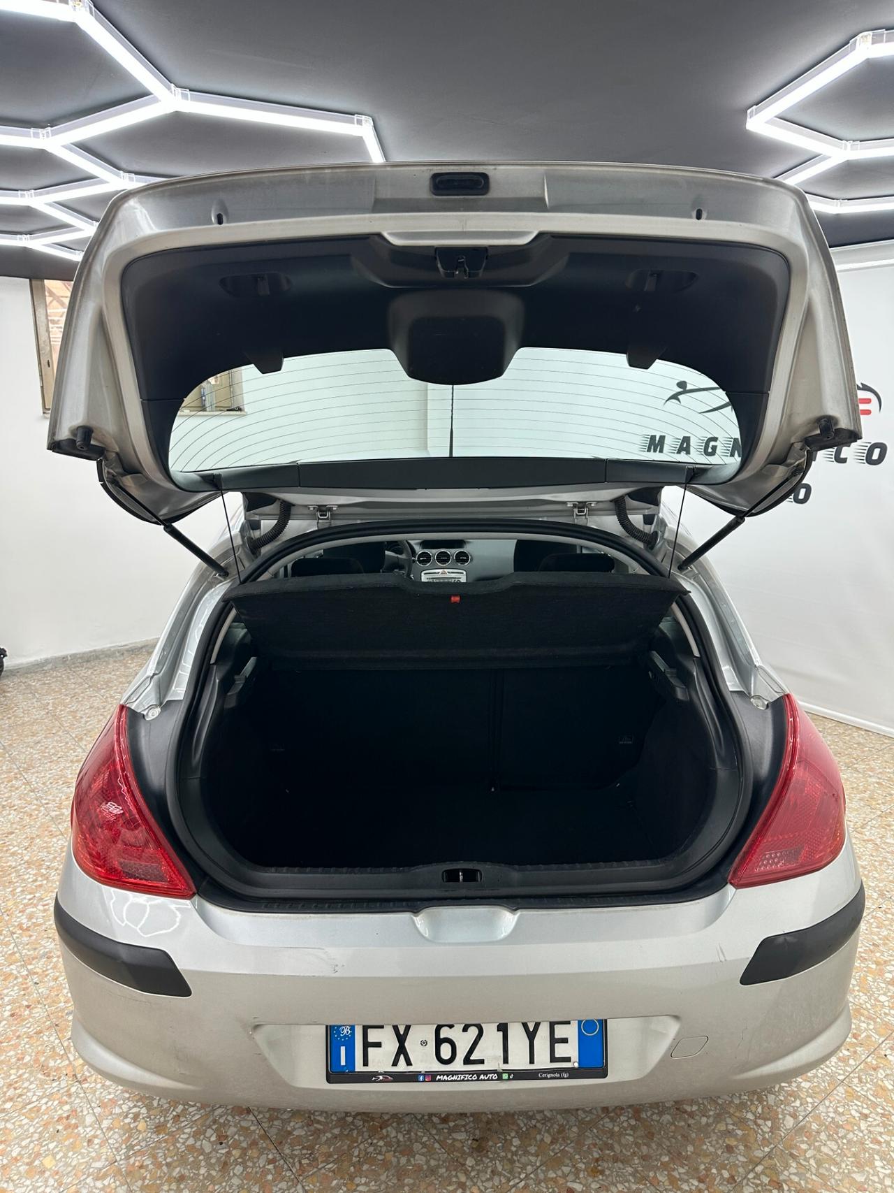 Peugeot 308 1.6 HDi 90CV 5p. Premium