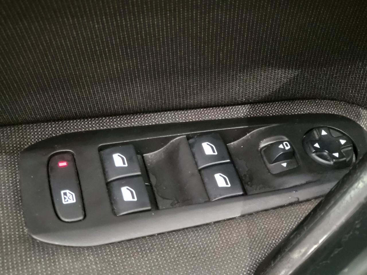 Peugeot 308 - 11/2017 1.6 BlueHDi 120 Cv EAT6 Allure