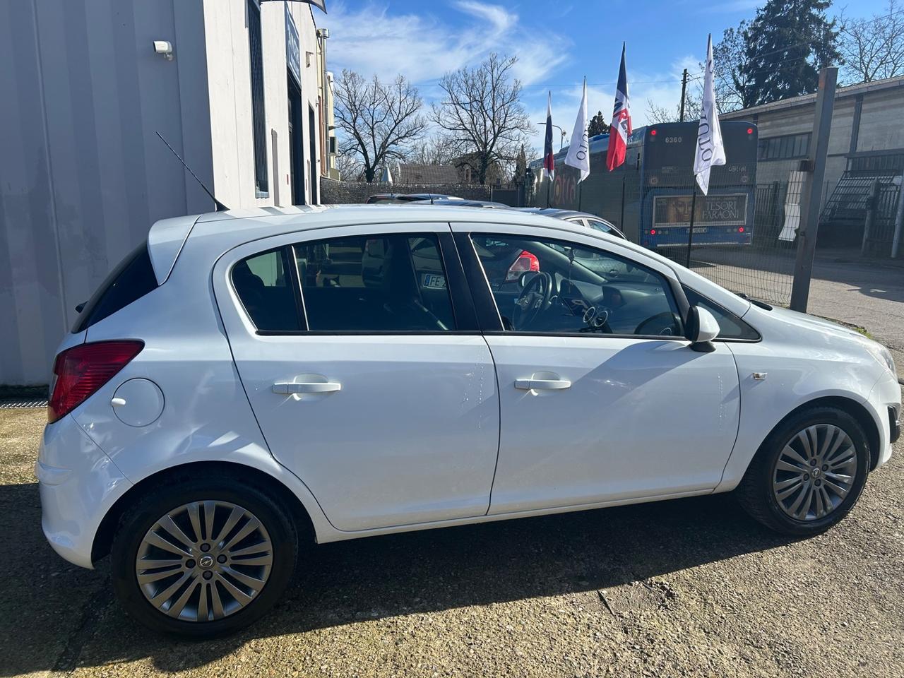 Opel Corsa 1.2 85CV 5 porte GPL-TECH Edition