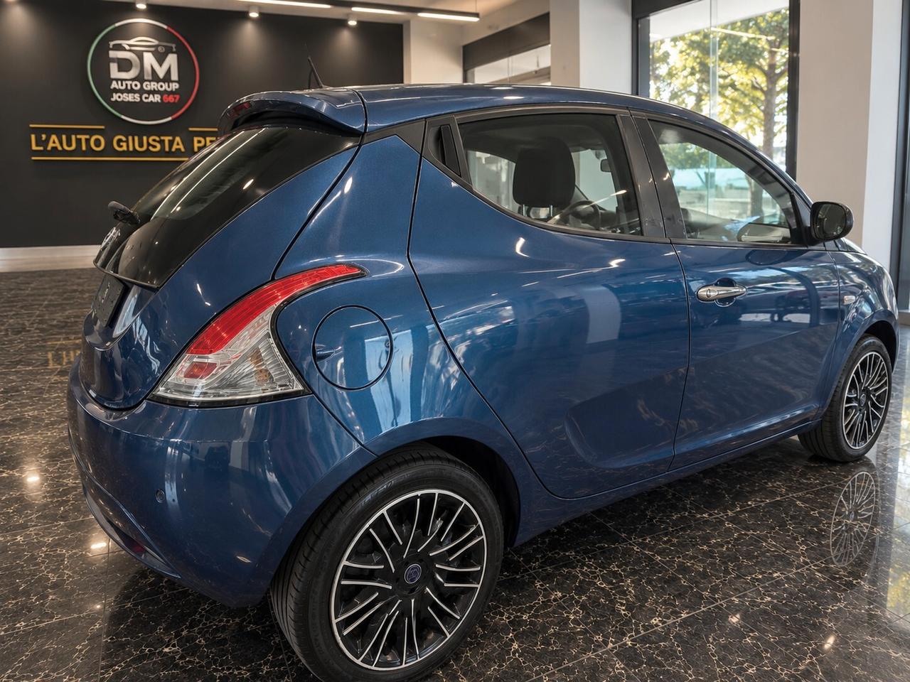 Lancia Ypsilon 1.0 FireFly 5 porte S&S Hybrid Gold