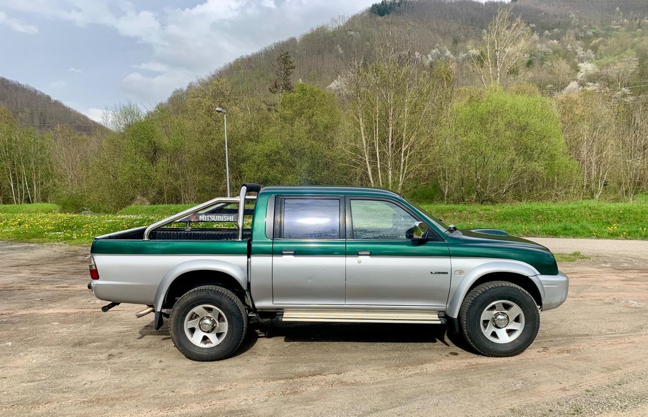 Mitsubishi L200 2.5 TDI 4WD Club Cab Pup. GLS Targ.