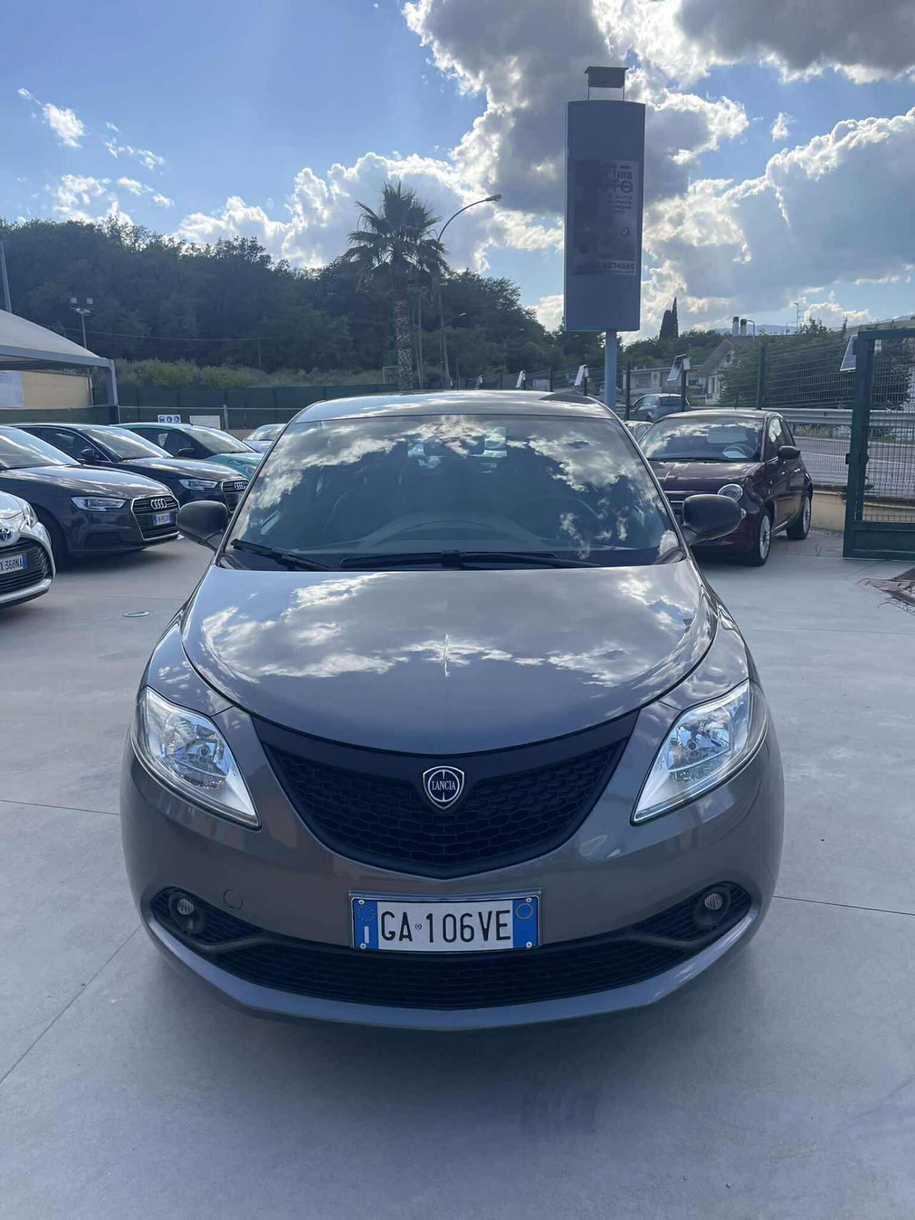 Lancia Ypsilon 1.2 69 CV 5 porte GPL Ecochic Elefantino Blu
