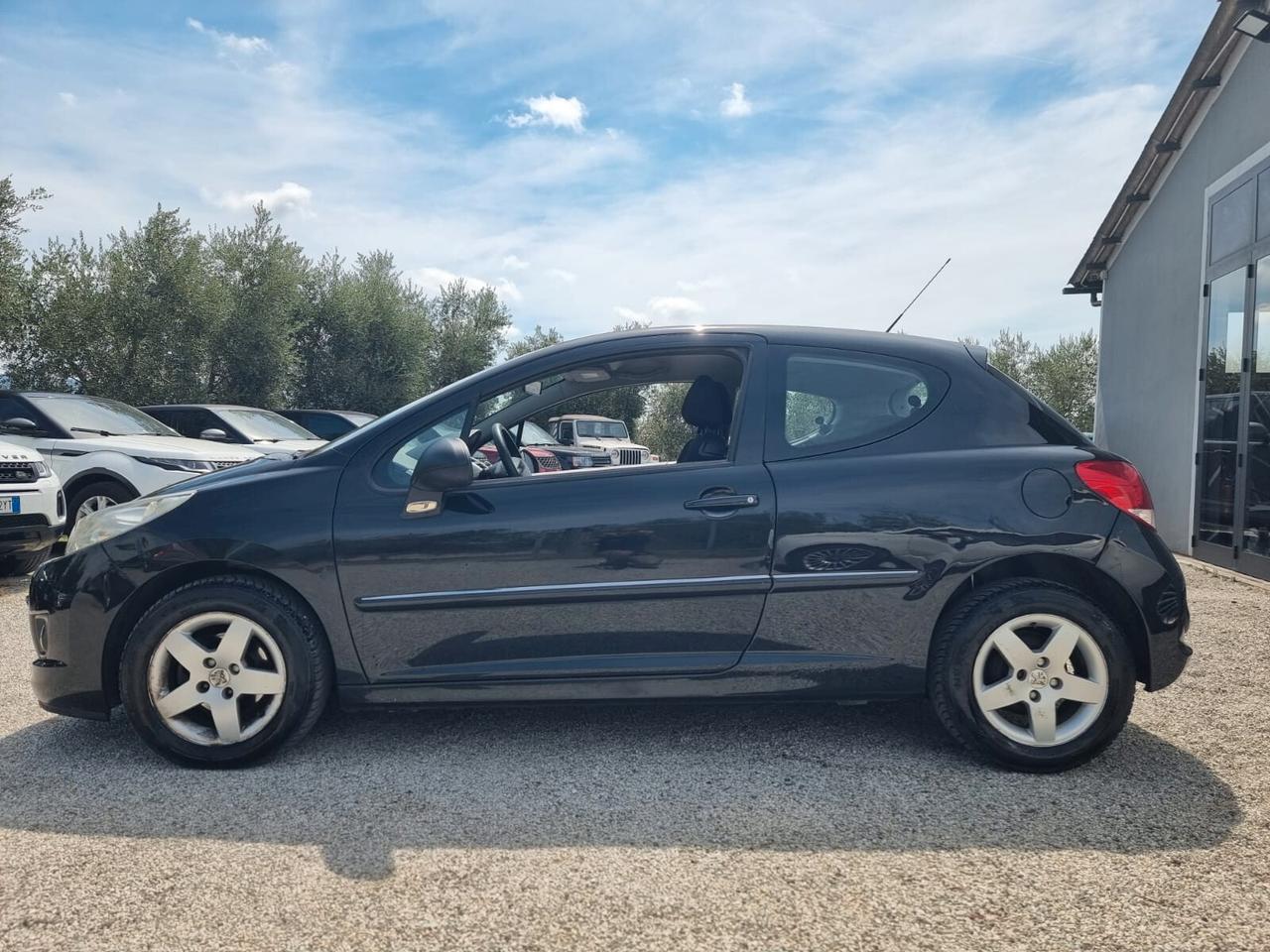 Peugeot 207 1.4 HDi 70CV 3p. Access NEOPATENTATI