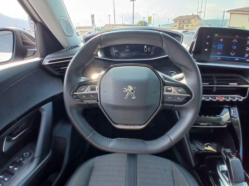 Peugeot 2008 motore elettrico 136 CV Allure