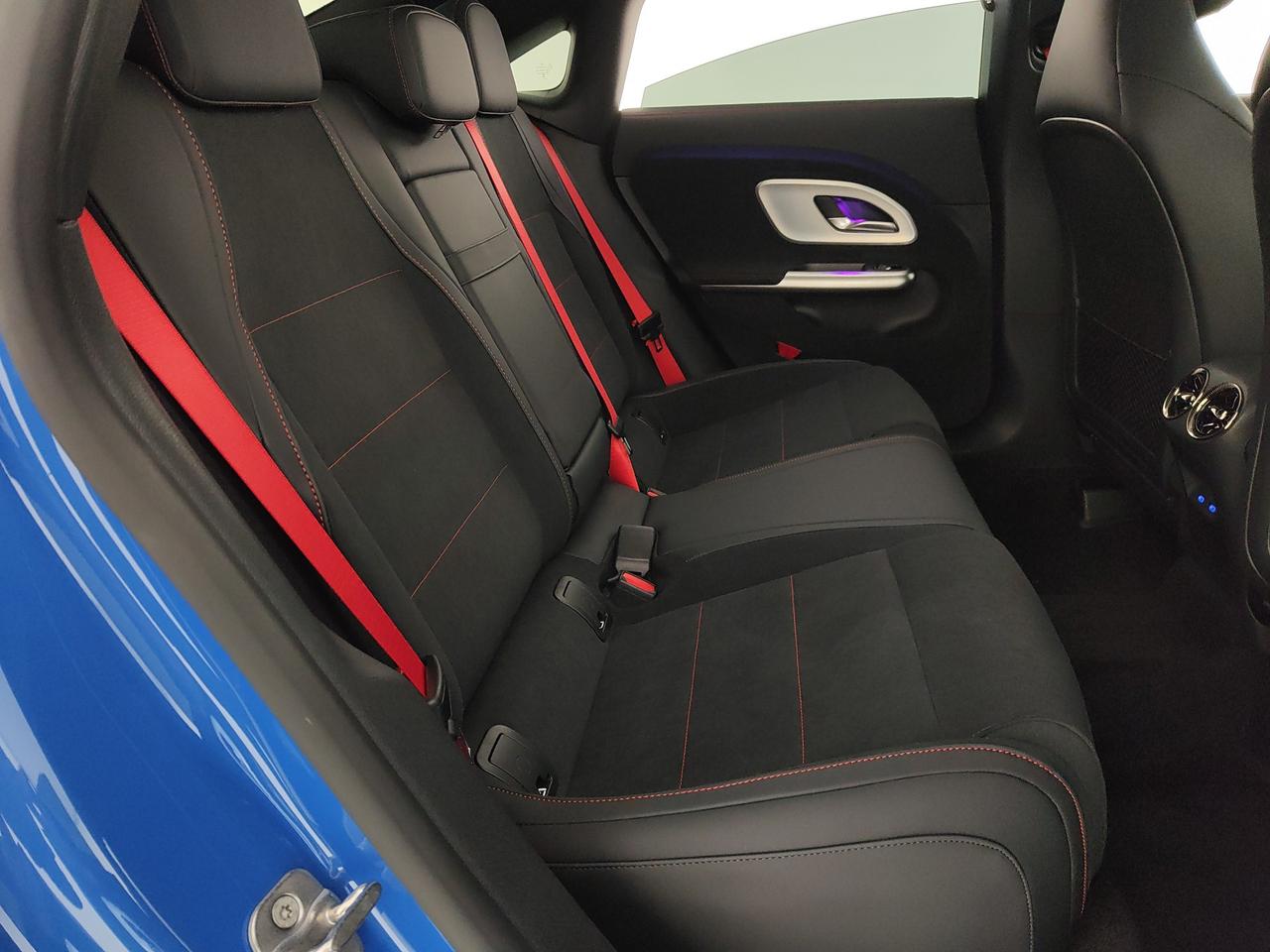 Mercedes-Benz CLA 200 4MATIC