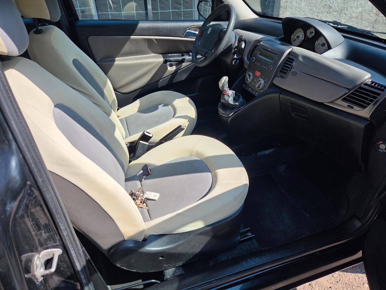 Lancia Ypsilon 1.2 Argento