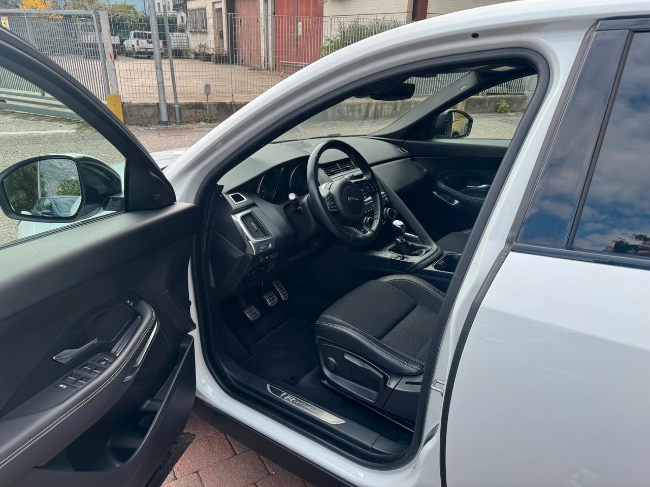 Jaguar E-Pace 2.0D 150 CV R-Dynamic