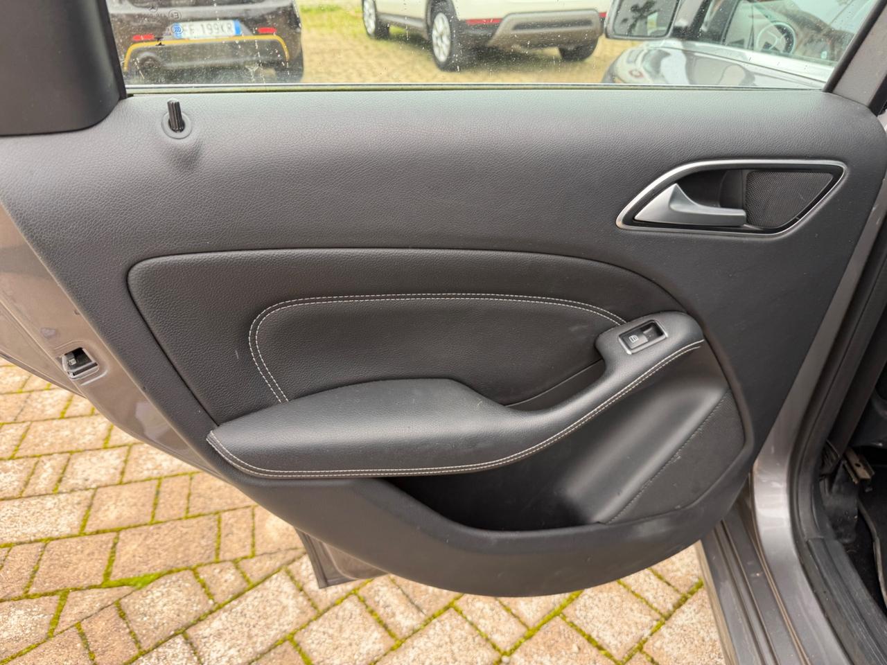 Mercedes-benz B 180 d Automatic Premium