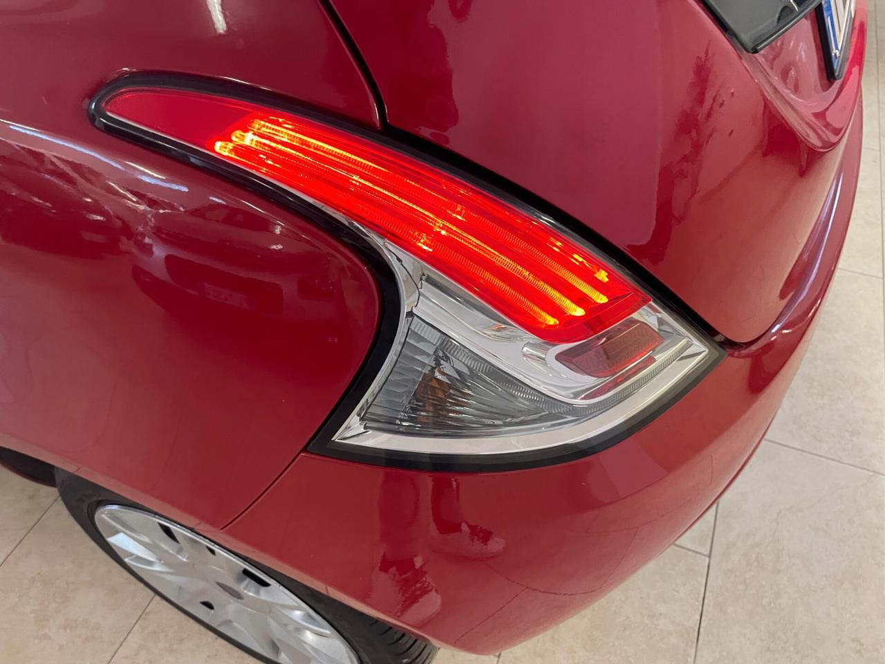 Lancia Y Ypsilon 5 p 1.2 GPL NUOVO DISTRIB + TAGLIANDO NEOPATENTATI