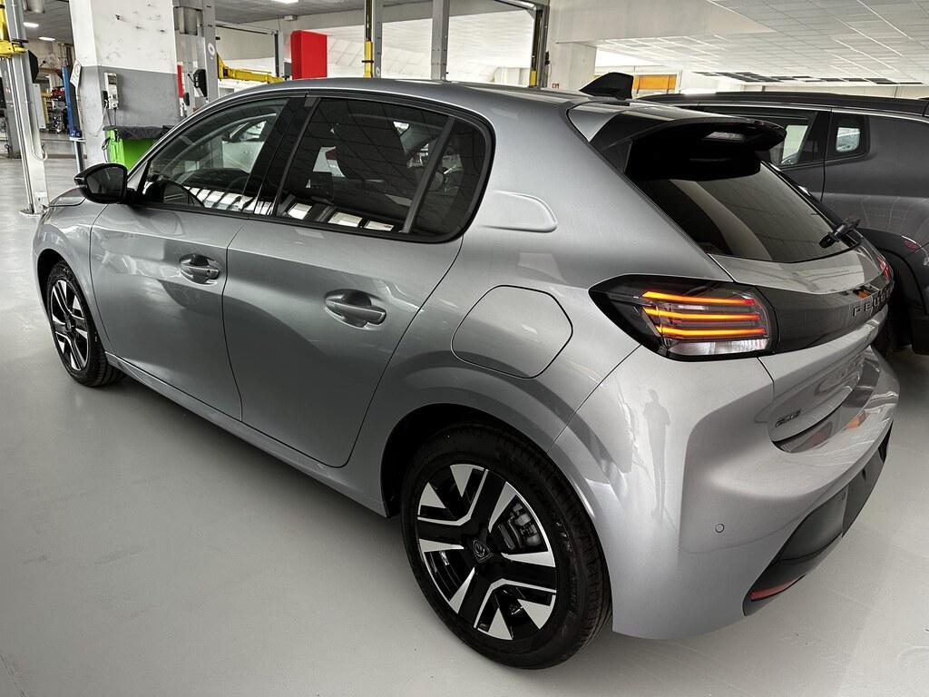 Peugeot 208 1.2 PureTech Allure