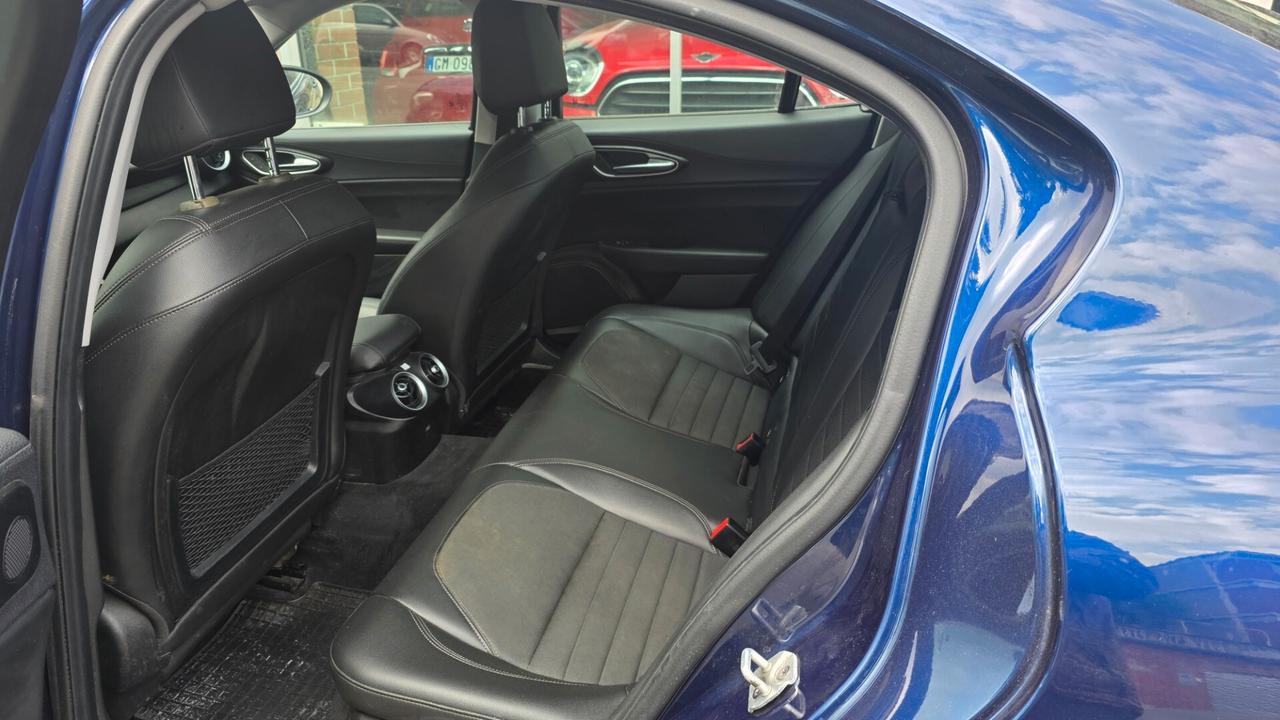 Alfa Romeo Giulia 2.2 Turbodiesel 150 CV AT8