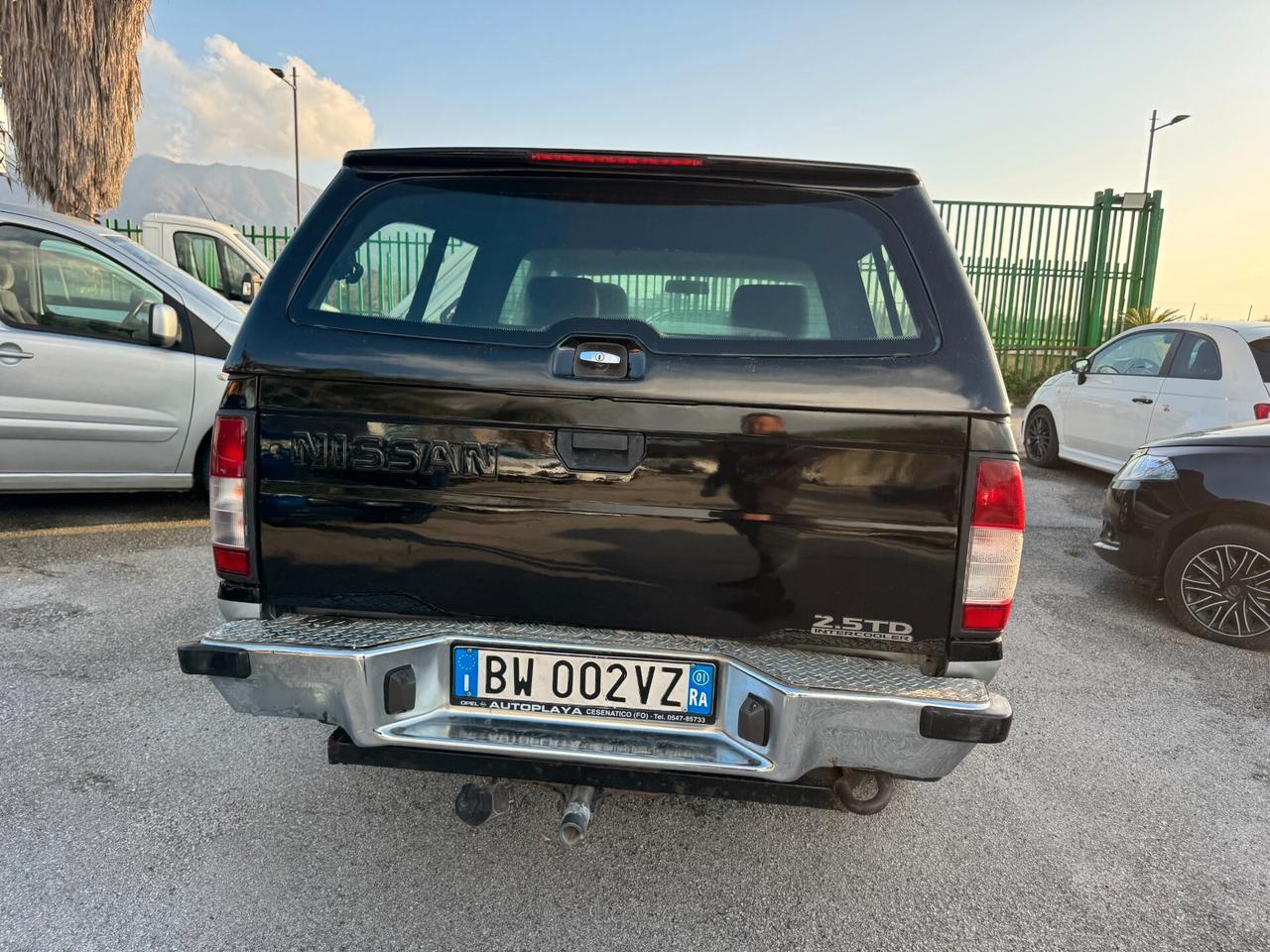 Nissan Navara double cab 2.5 tdi MOTORE NUOVO