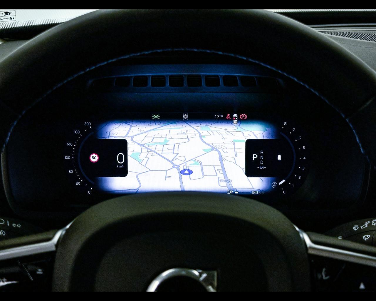 VOLVO XC90 B5 AWD automatico 7 posti Plus Bright