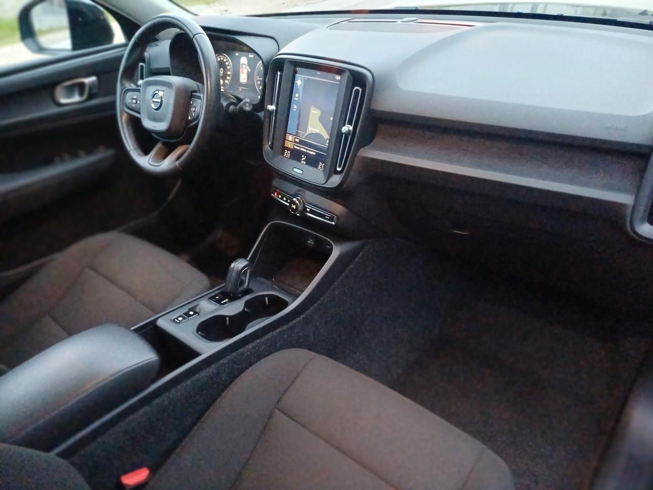 Volvo XC40 D3 AWD Geartronic Inscription PARI AL NUOVO CERTIFICATA