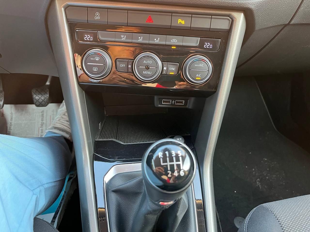 Volkswagen T-Roc 1.6 TDI SCR Business BlueMotion Technology