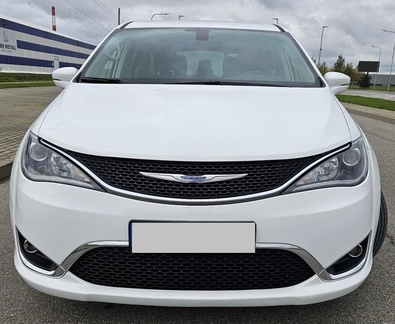 Chrysler Pacifica Turing Limited